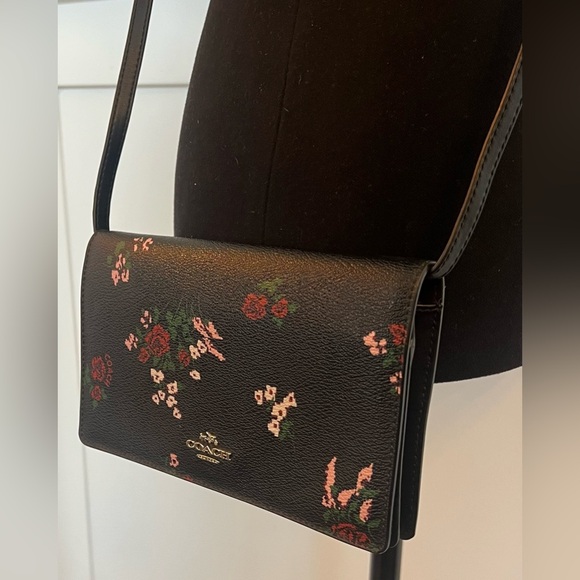 Sold - Picture 2 of 7